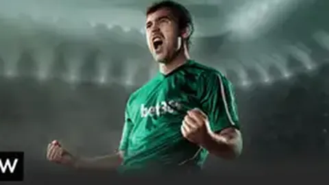 热刺携手AIA再续传奇，新赛季全新训练战袍即将亮相！